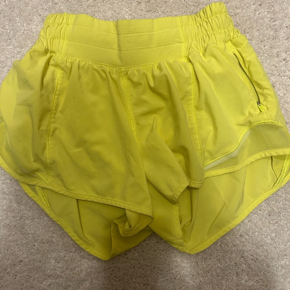 Lululemon 2.5 Neon Yellow Hotty Hots Size 2